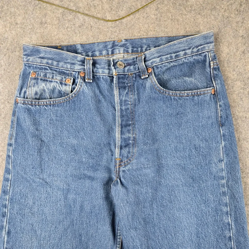 Vintage Levi's 501 Jeans Mens 32x30 Blue Denim 90s Made in USA Button Fly